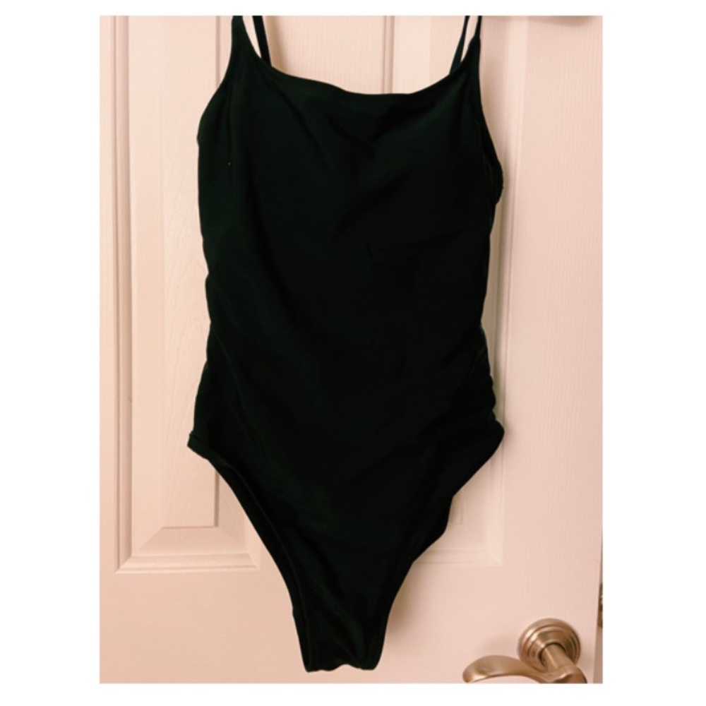 OLD NAVY BLACK FULL PIECE SWIMSUIT